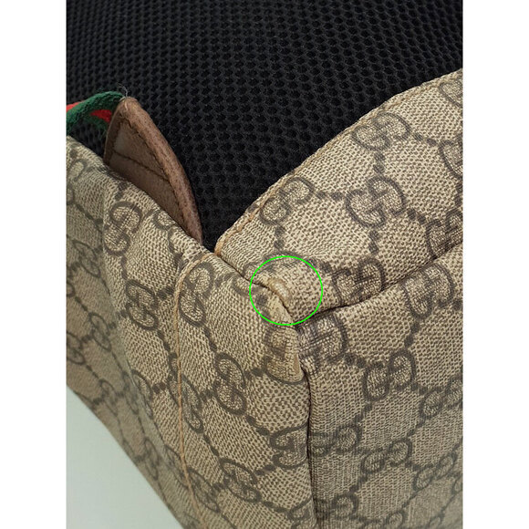 Gucci Courier GG Supreme Backpack - Picture 6 of 9